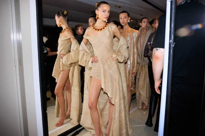 Look 25